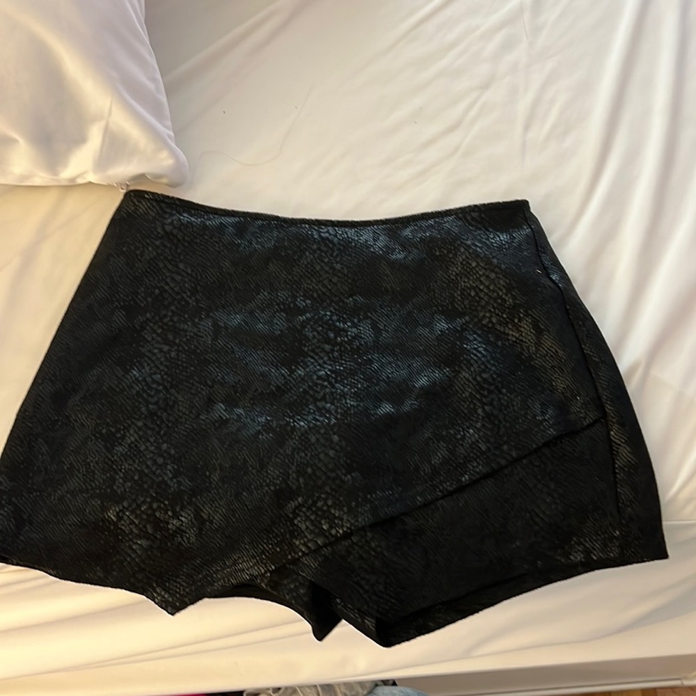 Wild Honey Black Snakeskin Skort (S)